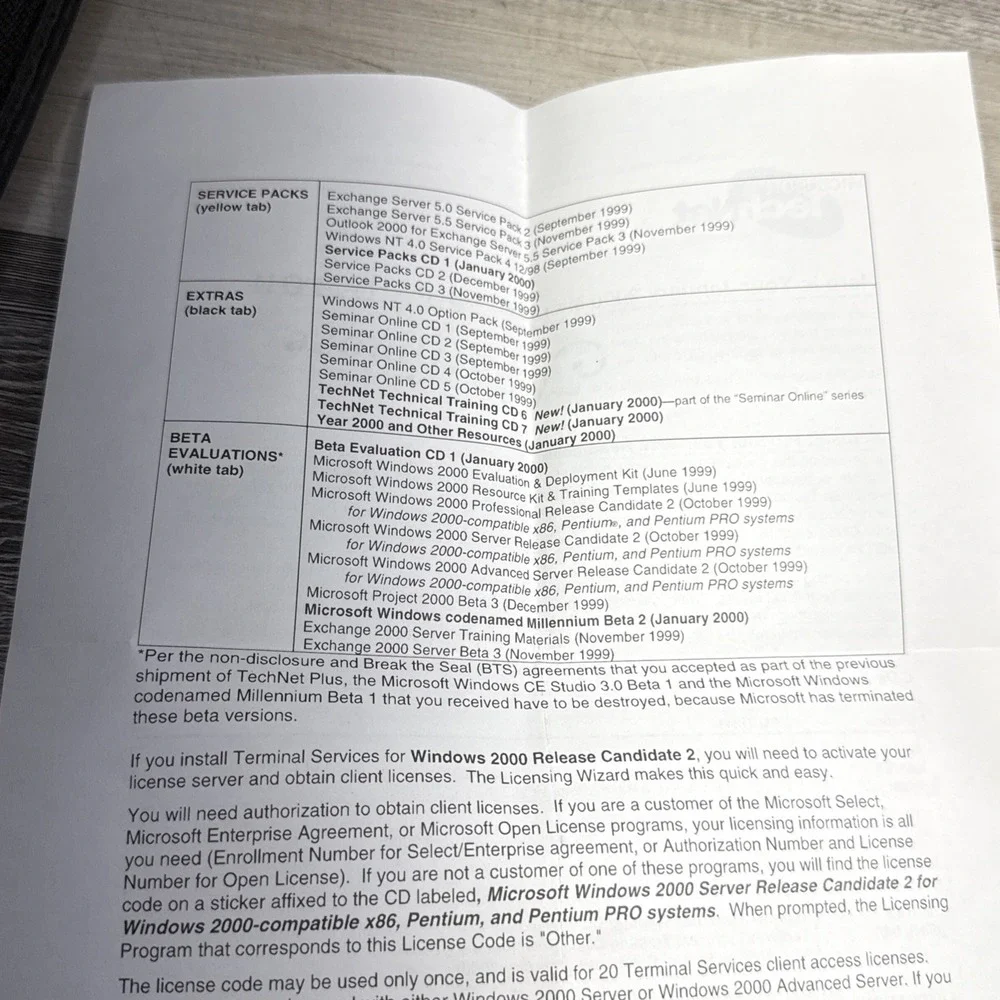 Microsoft TechNet Plus CD Subscription Binder 92 discs 1999-2000 Compete Sets
